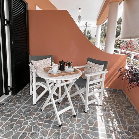 Kaloudis Studios & Apartments Дассия Экстерьер фото