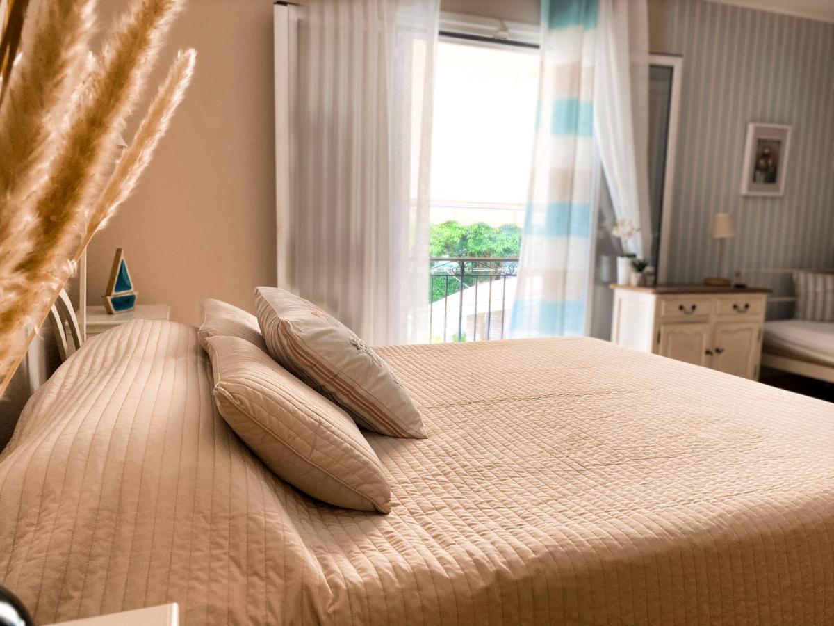 Kaloudis Studios & Apartments Дассия Экстерьер фото