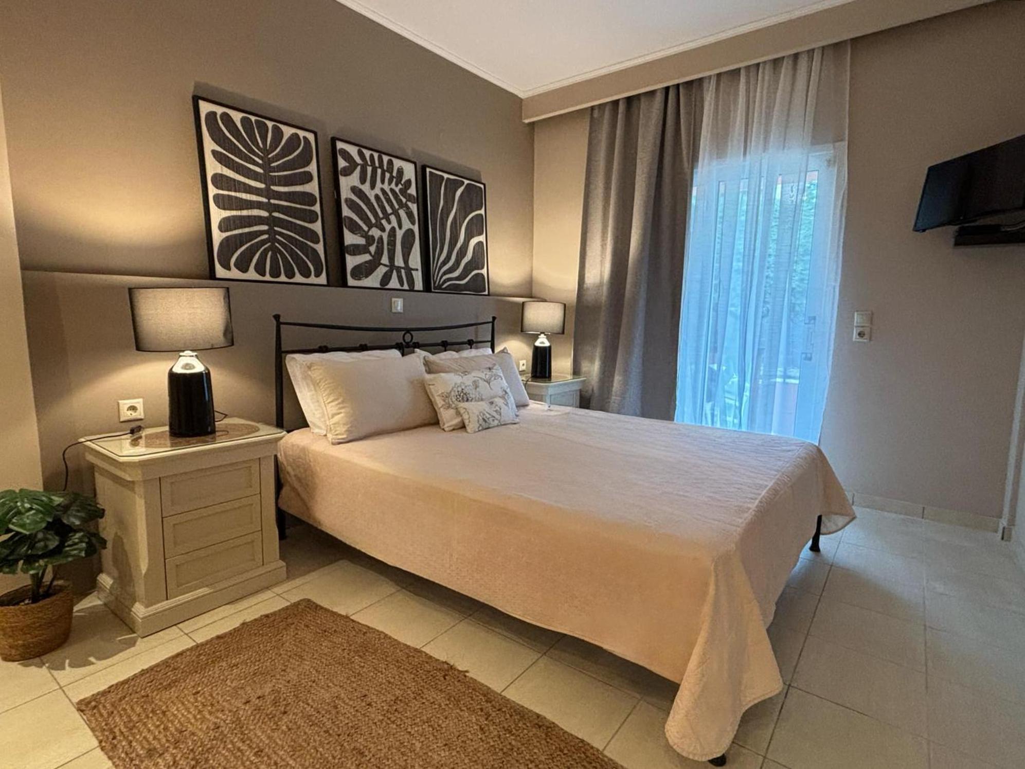 Kaloudis Studios & Apartments Дассия Экстерьер фото